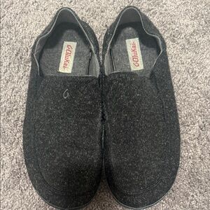 OluKai Men’s Slippers